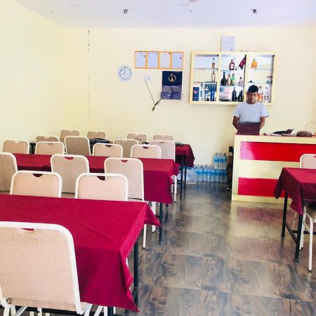 Hotel Silent Park Sauraha Exterior foto
