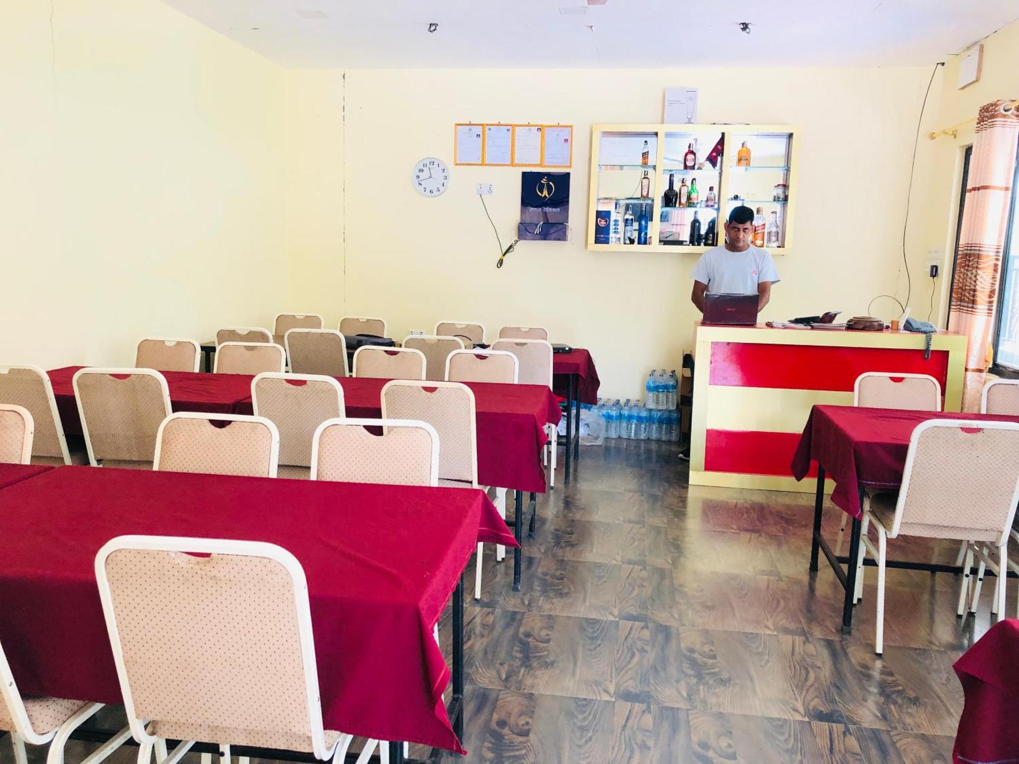 Hotel Silent Park Sauraha Exterior foto